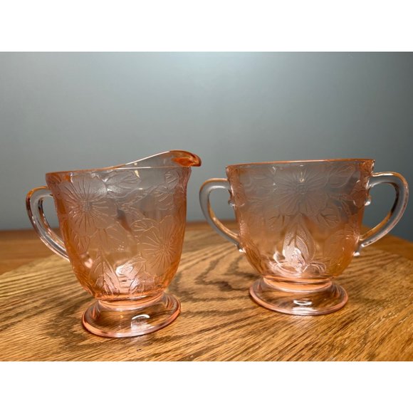 Vintage Dogwood Pink by MacBeth-Evans, Footed Creamer and Sugar Bowl - Picture 3 of 7